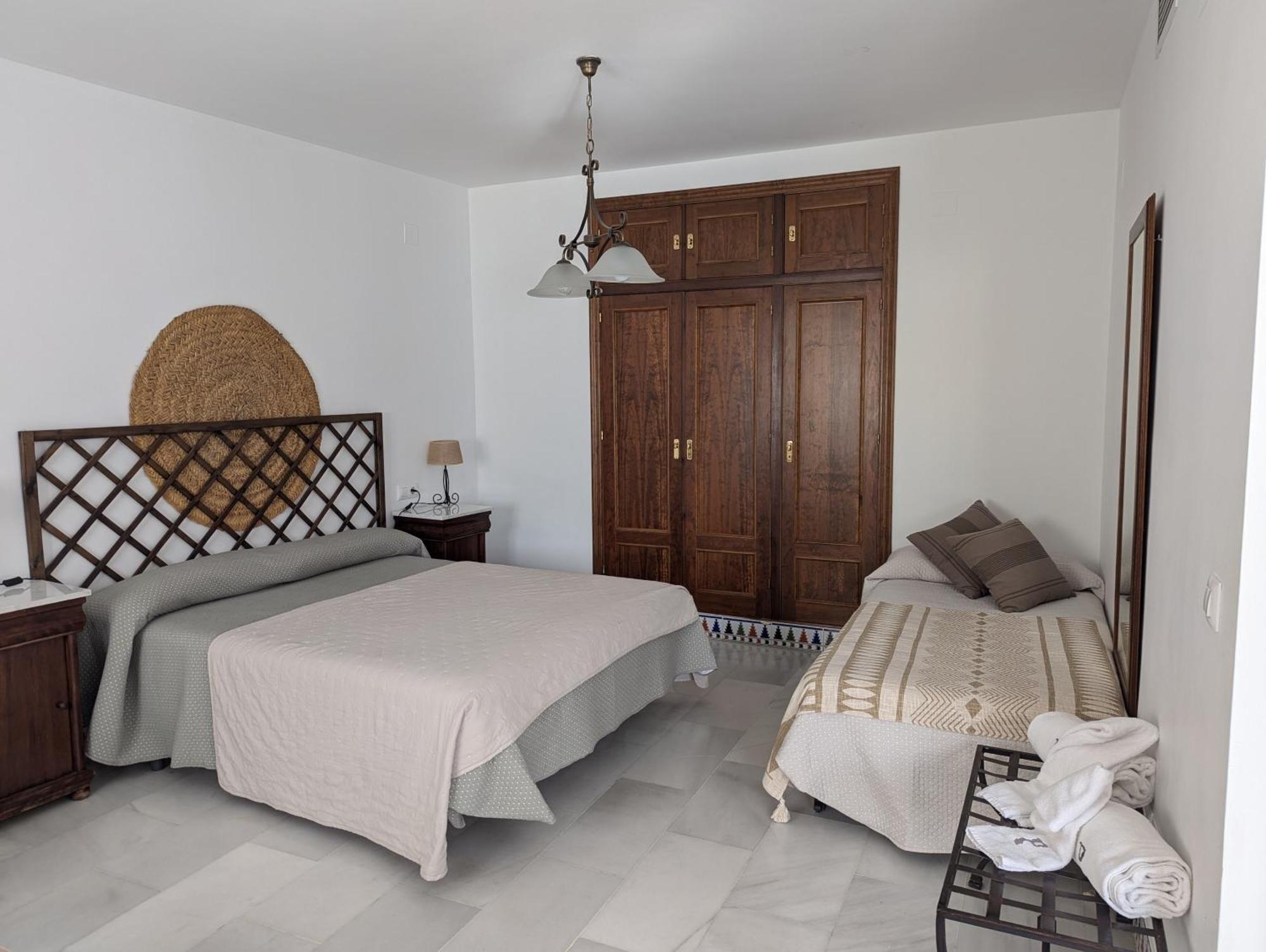 Apartamentos Plaza قرطبة المظهر الخارجي الصورة