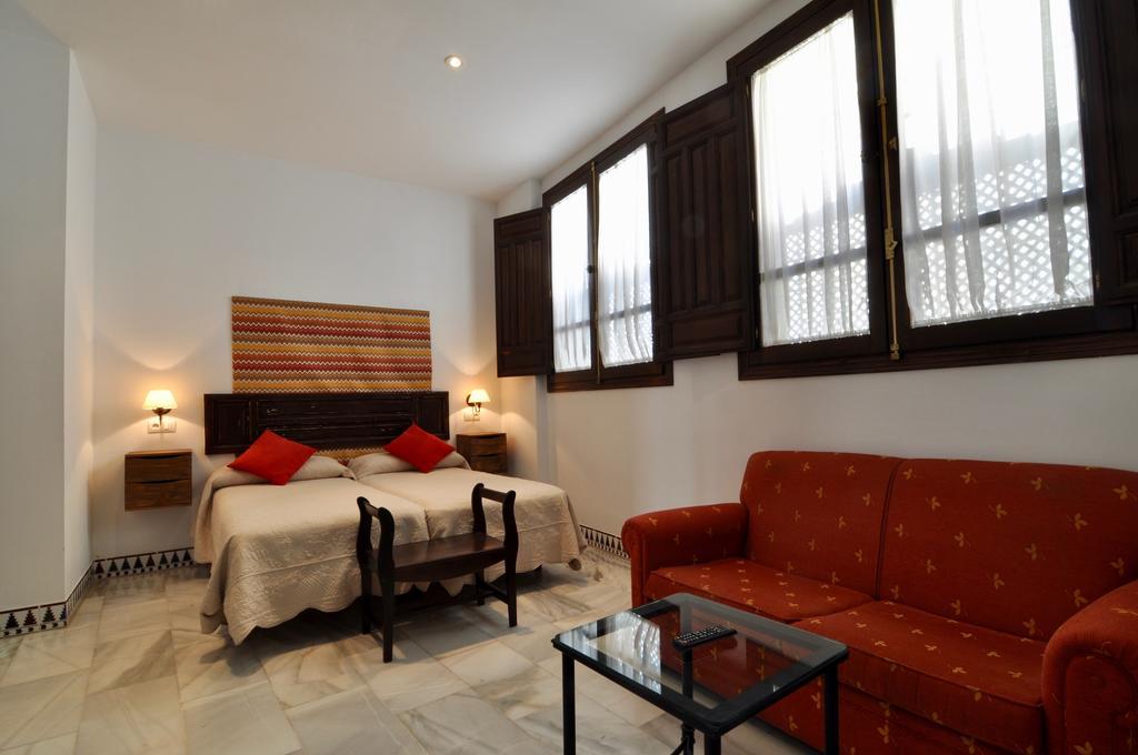 Apartamentos Plaza قرطبة المظهر الخارجي الصورة